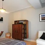 Airport Hostel *